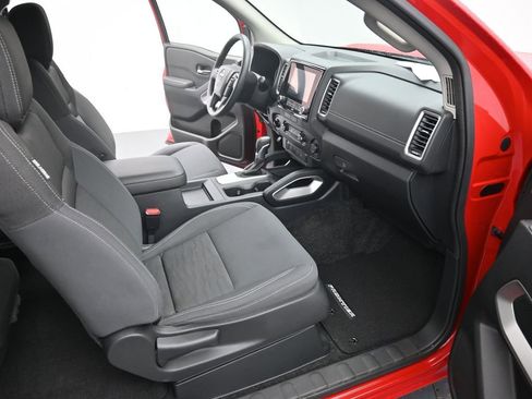 Used 2022 Nissan Frontier SV image 32