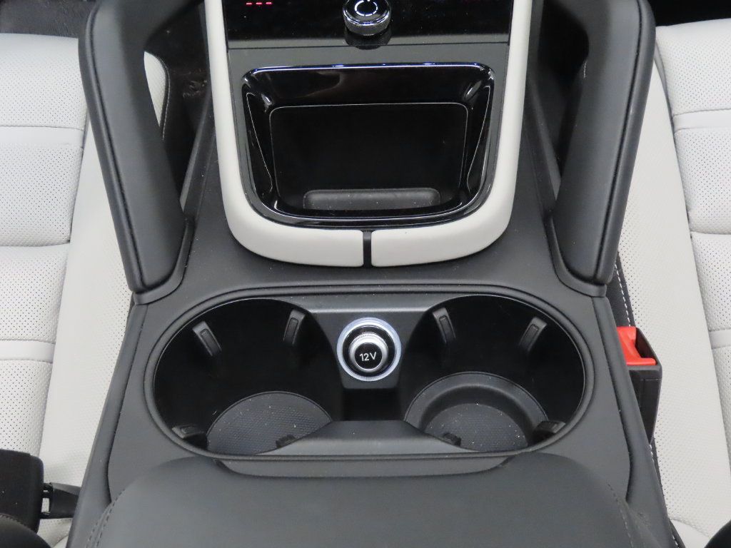 Certified 2026 Porsche Cayenne E-Hybrid AWD/4WD image 32