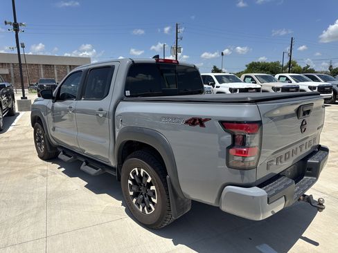 Used 2023 Nissan Frontier PRO-4X w/ Tow Package AWD/4WD image 10