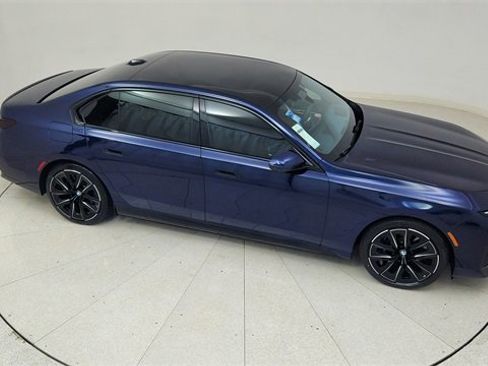 Used 2023 BMW i7 xDrive60 image 76