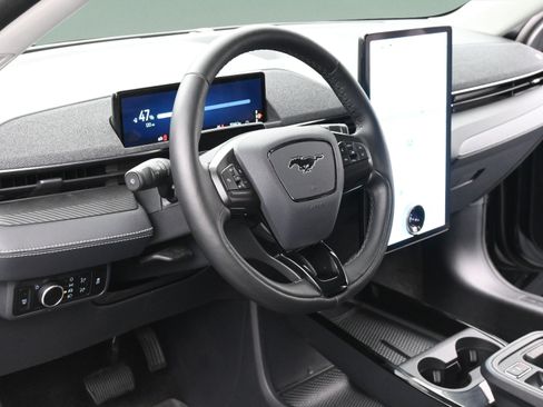 Used 2025 Ford Mustang Mach-E Premium AWD/4WD image 12