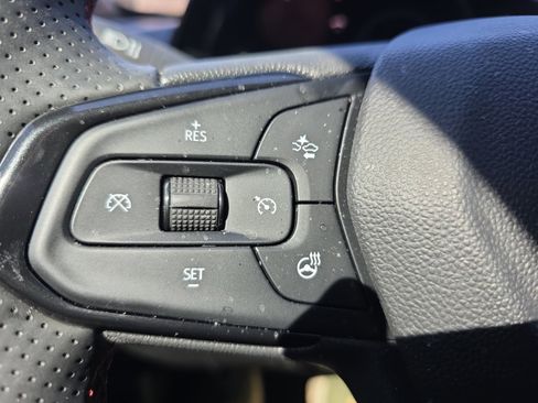 Used 2025 Chevrolet Trax RS w/ Driver Confidence Package image 23