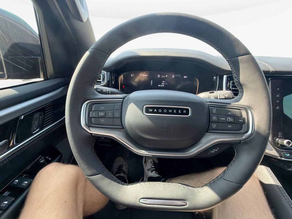 Certified 2023 Jeep Wagoneer Series II RWD image 11