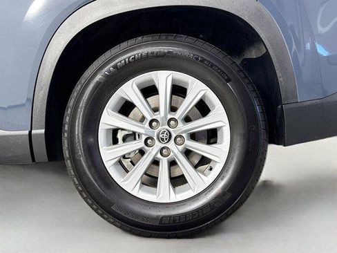 Certified 2025 Toyota Grand Highlander AWD image 32
