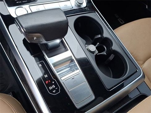 Used 2019 Audi Q8 Prestige image 12