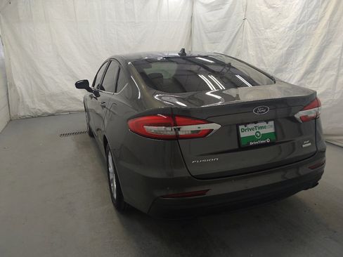 Used 2020 Ford Fusion SE image 5