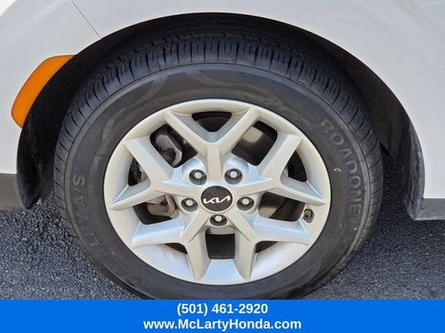 Used 2024 Kia Soul LX w/ Option Group 015 FWD image 18