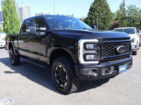 Used 2025 Ford F250 Lariat w/ Lariat Ultimate Package AWD/4WD image 3