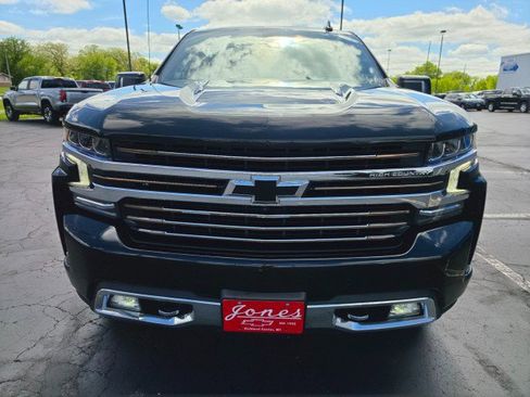 Used 2022 Chevrolet Silverado 1500 High Country w/ Technology Package AWD/4WD image 9