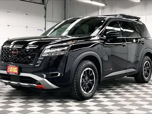 New 2026 Nissan Pathfinder Rock Creek w/ Rock Creek Premium Package AWD/4WD image 2