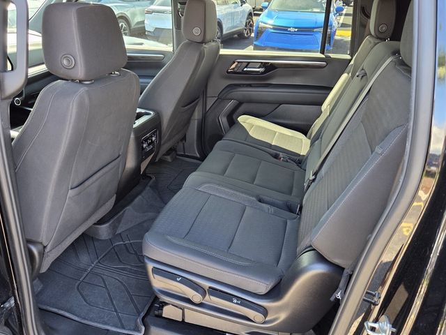 Certified 2025 Chevrolet Suburban LS AWD/4WD image 10