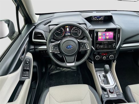 Used 2024 Subaru Forester Premium image 21