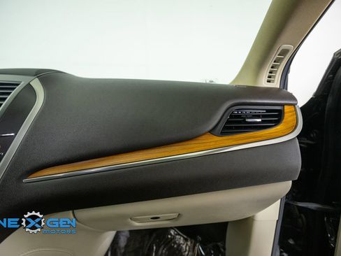 Used 2016 Lincoln MKC Reserve w/ Lincoln MKC Climate Package AWD/4WD image 45