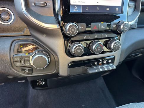 Used 2025 RAM 1500 Big Horn image 30