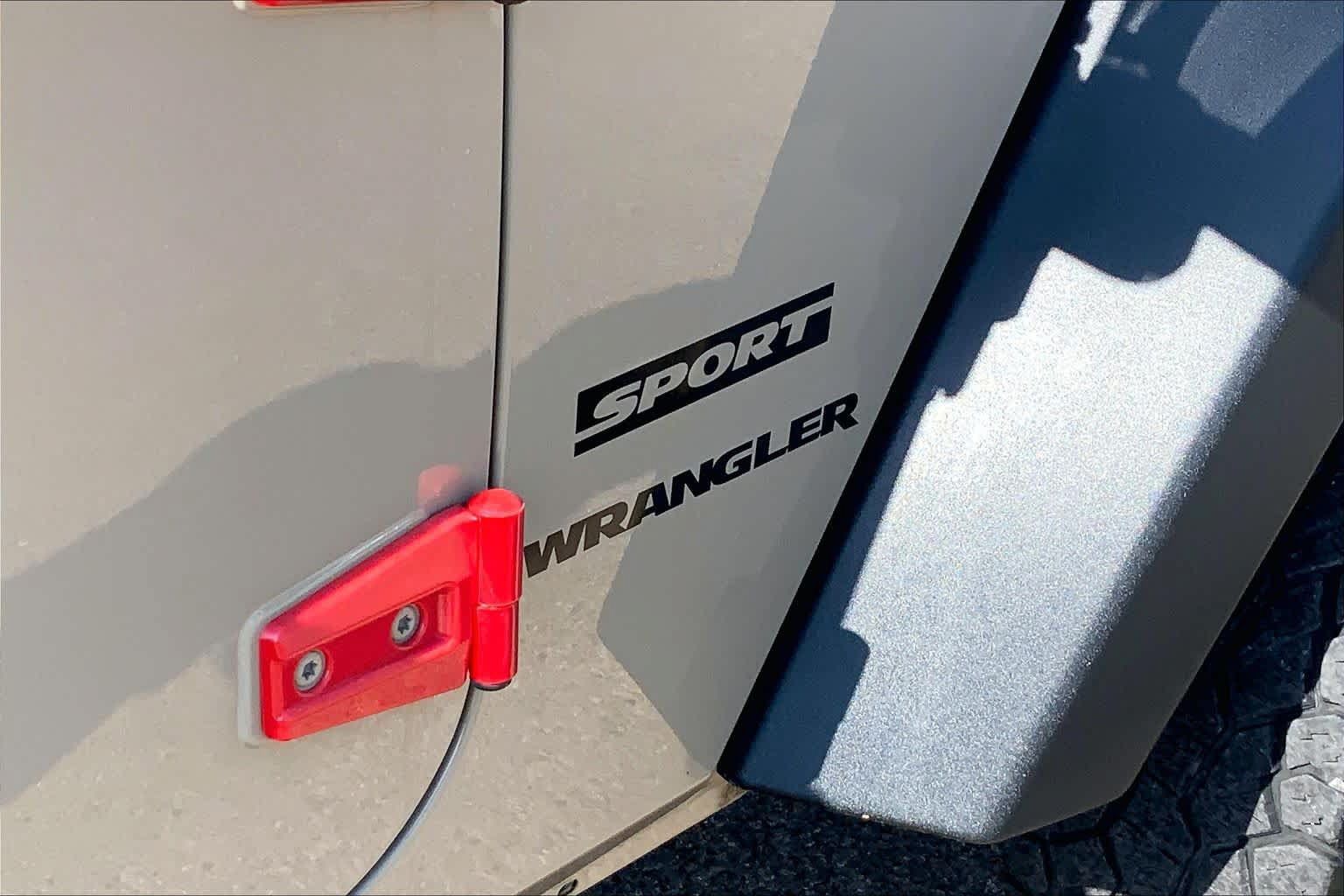 Used 2017 Jeep Wrangler Sport AWD/4WD image 10