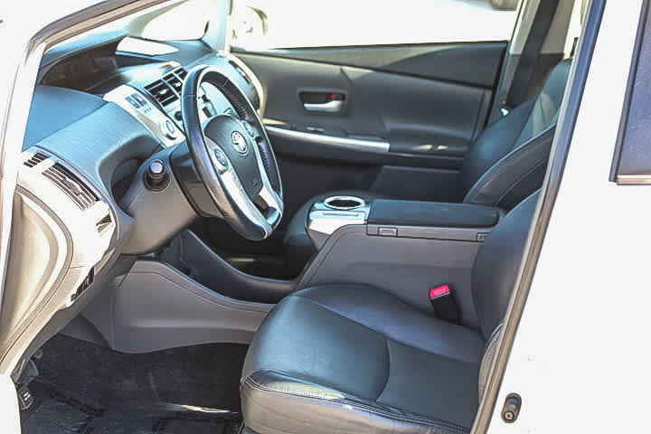 Used 2013 Toyota Prius V Five FWD image 17