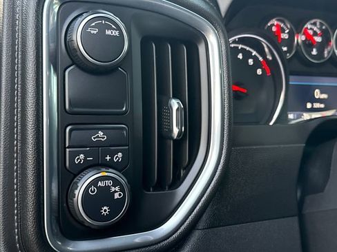 Used 2020 Chevrolet Silverado 1500 LT w/ Texas Edition image 22