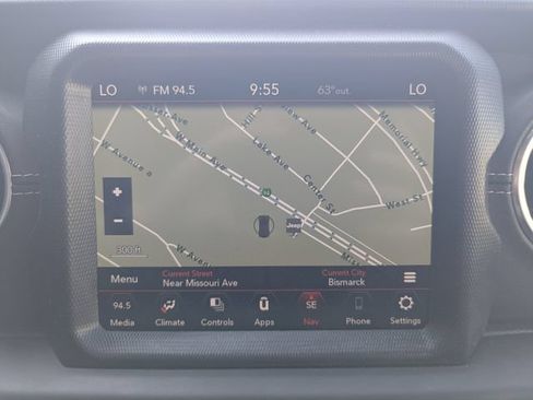 Used 2020 Jeep Wrangler Unlimited Sahara AWD/4WD image 3