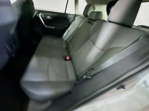 Used 2025 Toyota RAV4 XLE FWD image 26