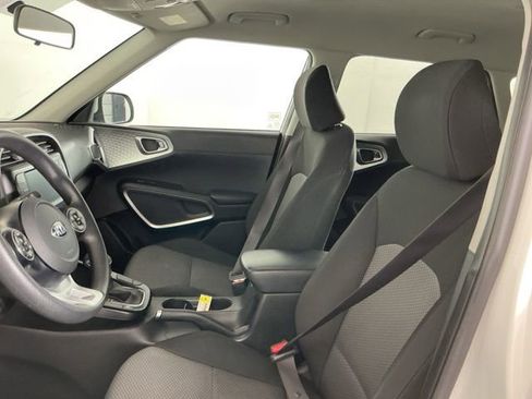 Used 2020 Kia Soul LX FWD image 14