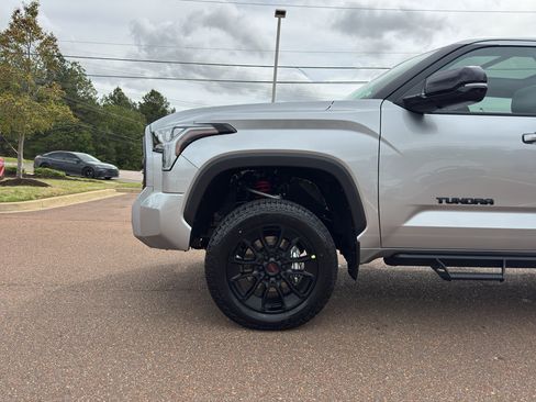 Used 2026 Toyota Tundra Limited w/ TRD Off-Road Package AWD/4WD image 11