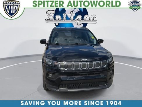 Used 2022 Jeep Compass Latitude w/ Convenience Group AWD/4WD image 3
