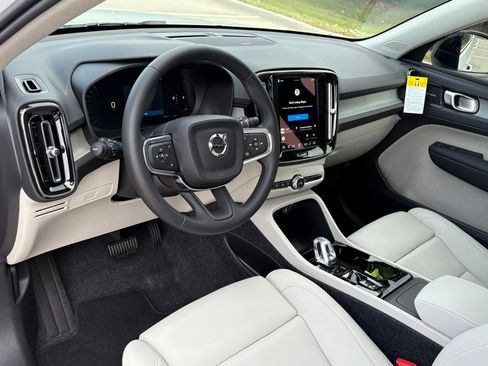 New 2026 Volvo XC40 B4 Plus w/ Protection Package Premier FWD image 11