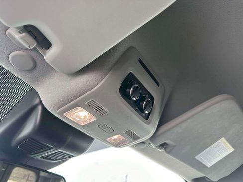 Used 2022 Ford Transit 350 XLT image 30