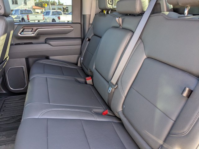 Used 2025 GMC Sierra 2500 SLT w/ SLT Premium Package AWD/4WD image 13
