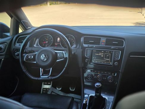 Used 2017 Volkswagen GTI Autobahn image 34