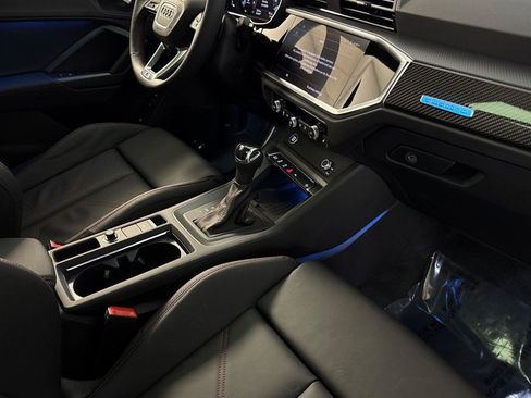 Certified 2025 Audi Q3 2.0T Premium Plus w/ Premium Plus Package image 16