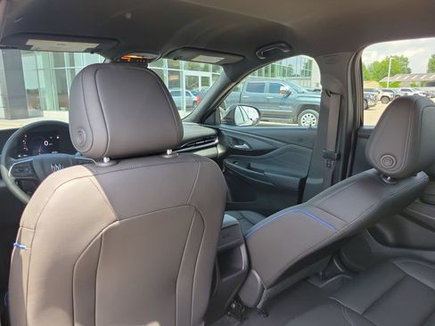 Used 2024 Buick Envista Sport Touring w/ Convenience I Package FWD image 14
