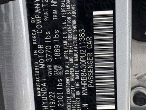 Certified 2023 Hyundai Venue SE image 16