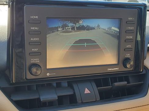 Used 2020 Toyota RAV4 XLE image 31