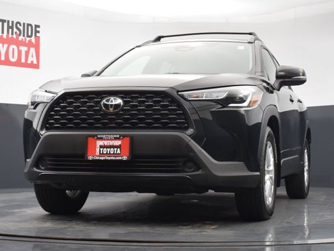 Used 2023 Toyota Corolla Cross LE AWD/4WD image 30