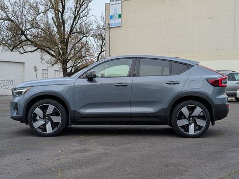 Used 2023 Volvo C40 P8 Recharge Ultimate w/ Protection Package Premier image 4