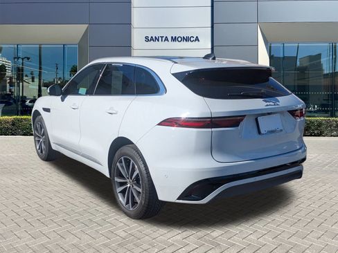 Used 2024 Jaguar F-PACE R-Dynamic S image 8