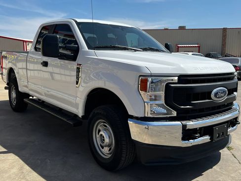 Used 2021 Ford F250 XL w/ Power Equipment Group AWD/4WD image 3