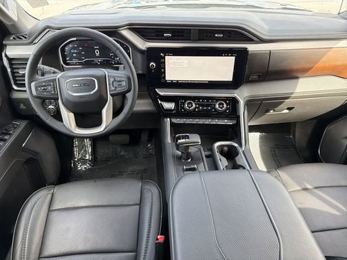 Used 2023 GMC Sierra 1500 Denali w/ Technology Package AWD/4WD image 2