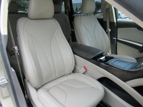 Used 2017 Lincoln MKX Reserve w/ Lincoln MKX Climate Package AWD/4WD image 9