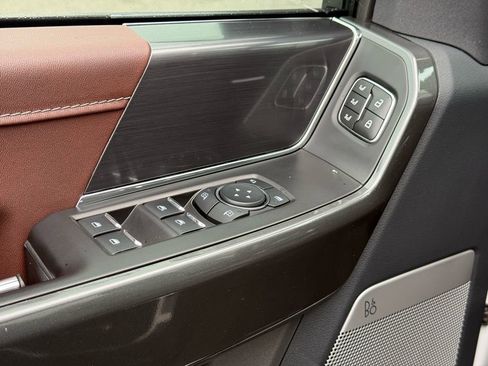 Used 2023 Ford F150 Lariat w/ Equipment Group 502A High image 17