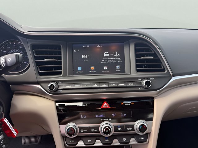 Used 2020 Hyundai Elantra SEL FWD image 13