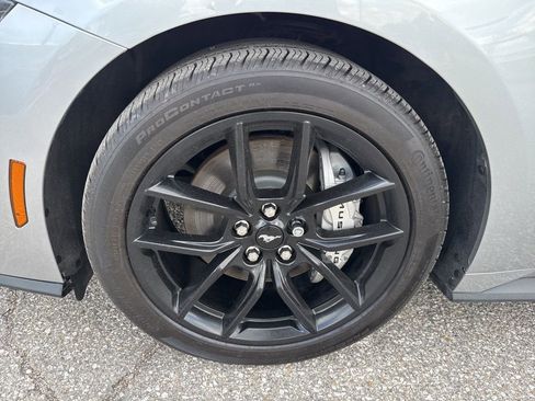 Used 2025 Ford Mustang GT Premium RWD image 4