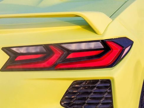 Used 2024 Chevrolet Corvette Stingray w/ Z51 Performance Package image 10