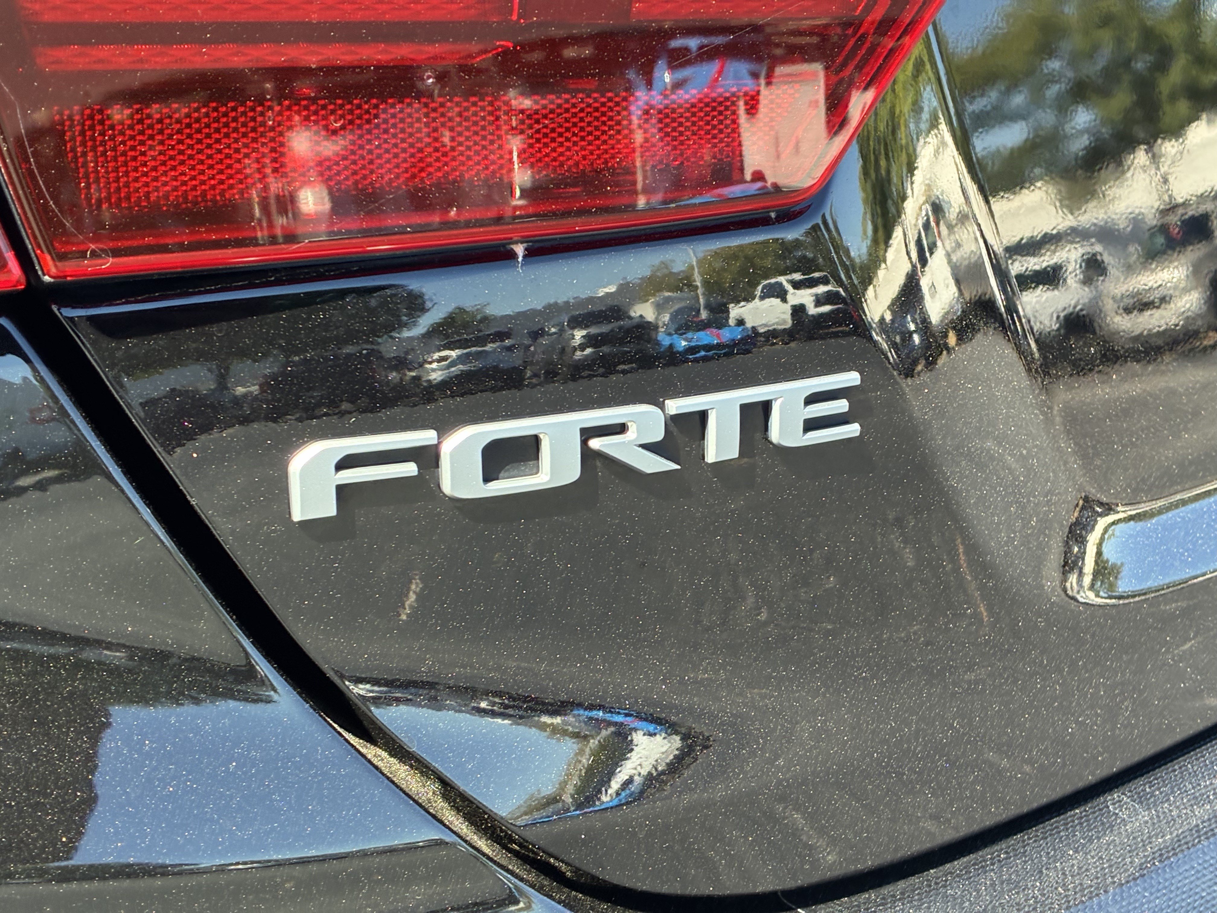 Used 2023 Kia Forte GT w/ GT2 Package FWD image 12