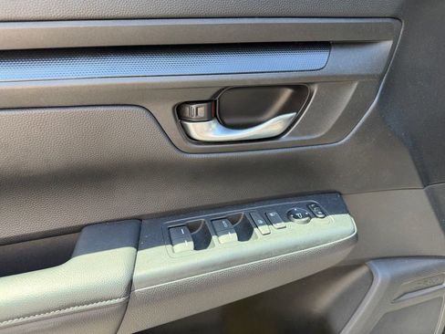 Used 2024 Honda CR-V LX image 17