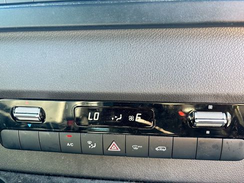Used 2024 Mercedes-Benz Sprinter 2500 image 24
