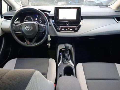 Used 2025 Toyota Corolla LE FWD image 7