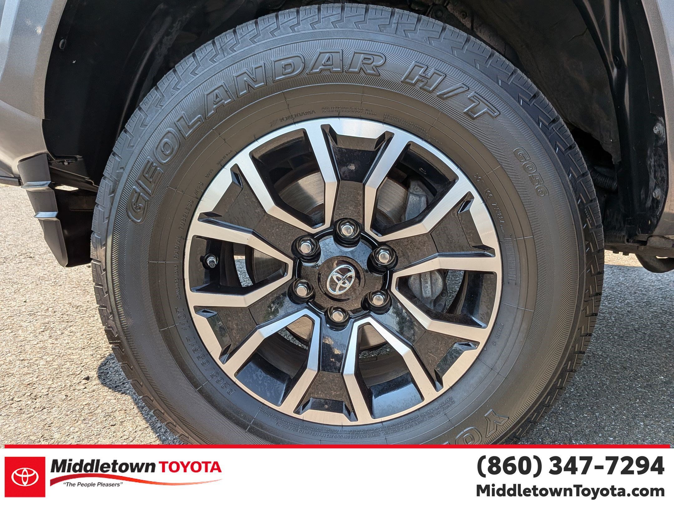 Used 2021 Toyota Tacoma TRD Sport w/ Technology Package AWD/4WD image 9