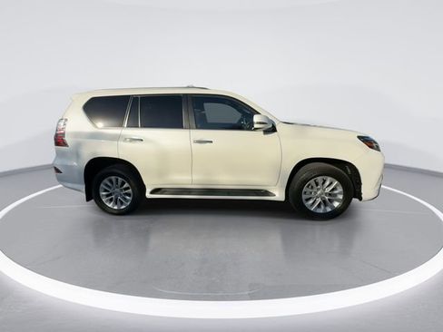 Used 2022 Lexus GX 460 Premium w/ Premium Package image 9